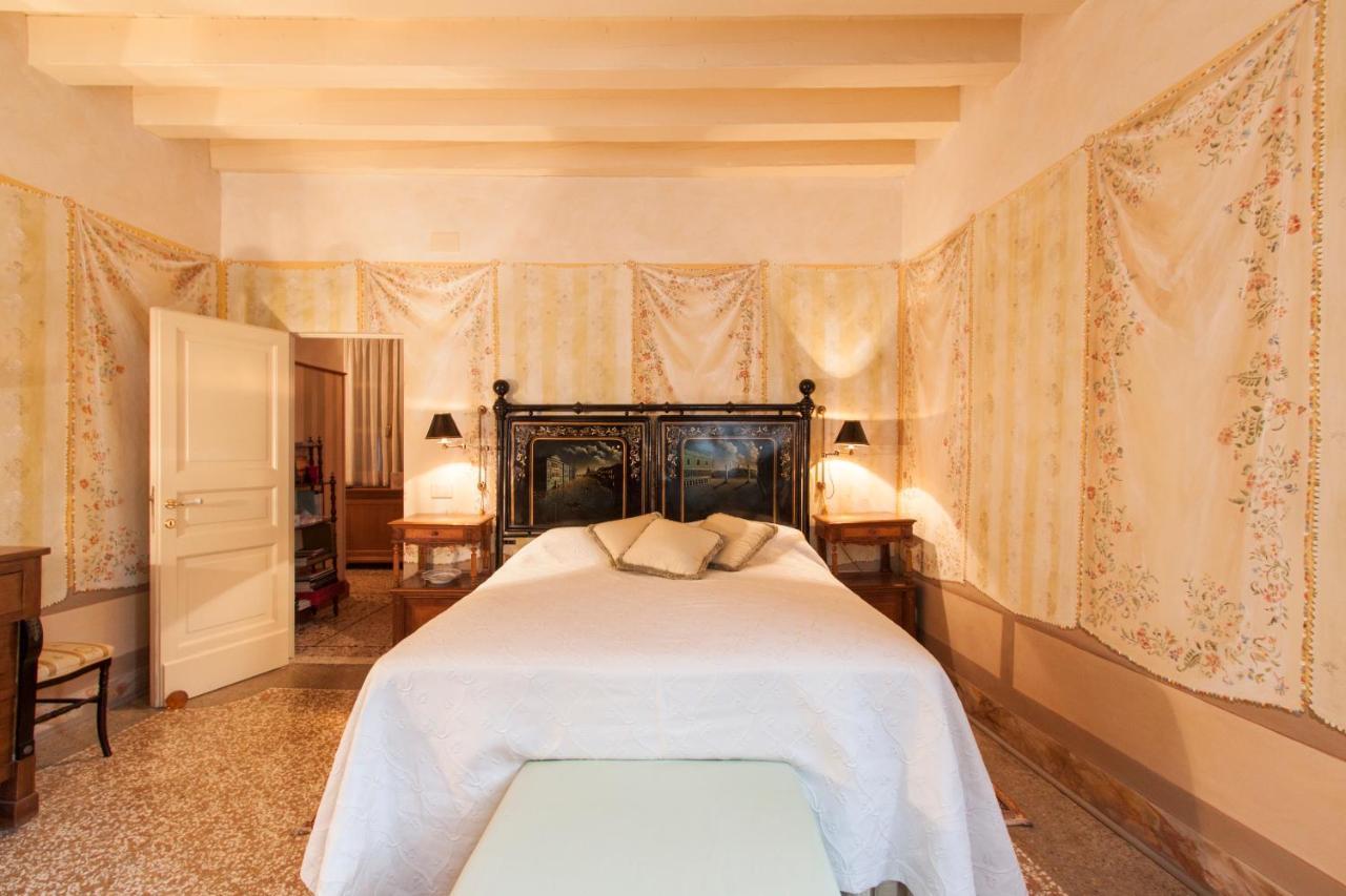 Explore From A Sophisticated Hideaway In San Polo Appartement