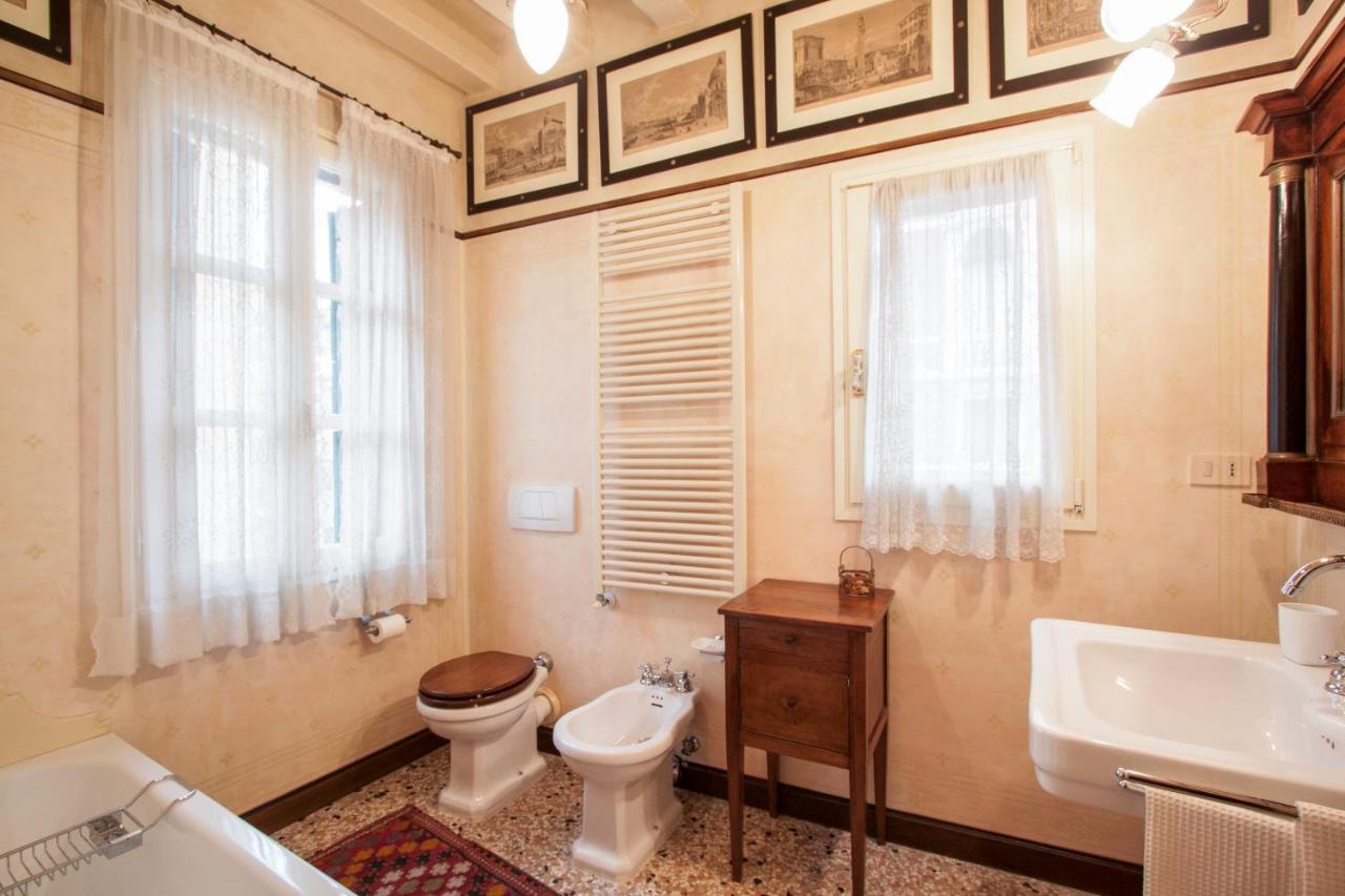 Explore From A Sophisticated Hideaway In San Polo Appartement