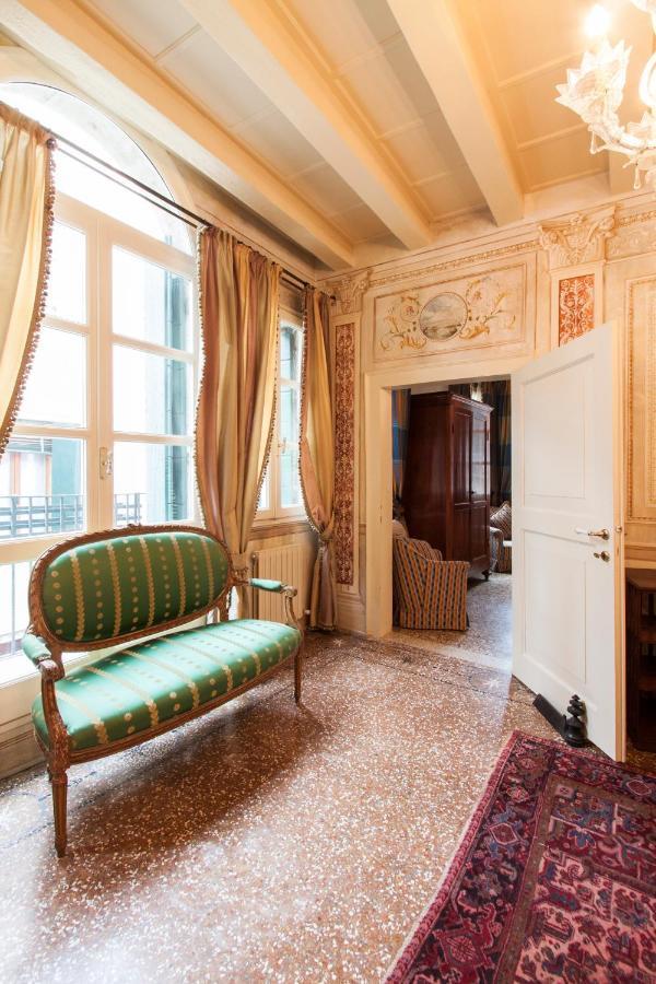 Explore From A Sophisticated Hideaway In San Polo Appartement *